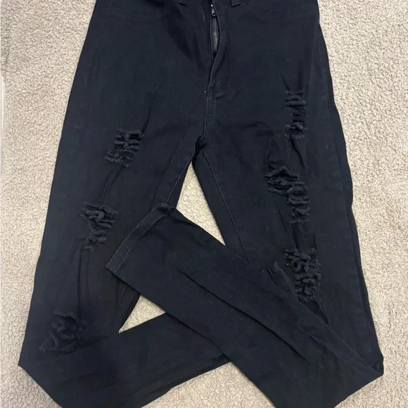 Fashion Nova Black Skinny Women's Jeans - Picture 2 of 2